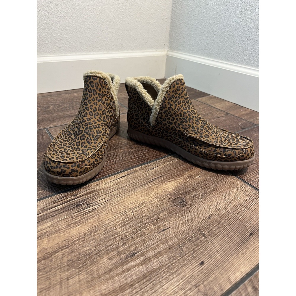 Kim Rogers Boots Rosa Women's size 7.5 M Leopard Print Slipper/Shoes/booties